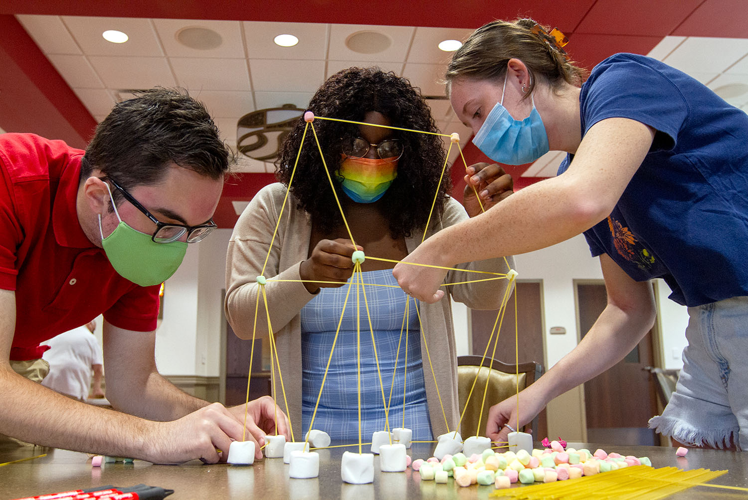 I organized a Student Publications leadership retreat with several hand-on activities mixed with reflection periods and leadership lessons.