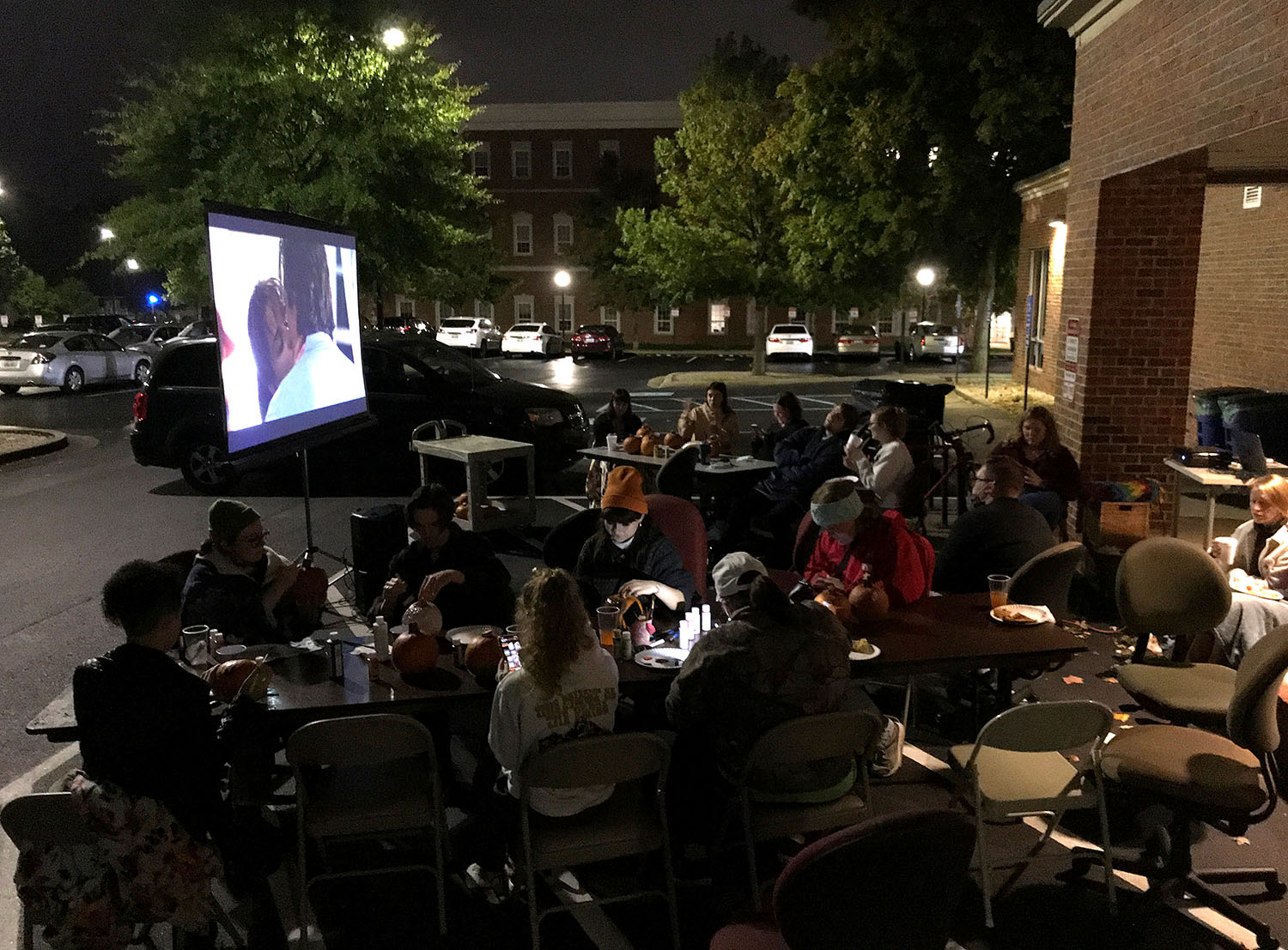 In fall 2021, as students struggled to find community amid the COVID-19 pandemic, I safely organized several community-building opportunities. 